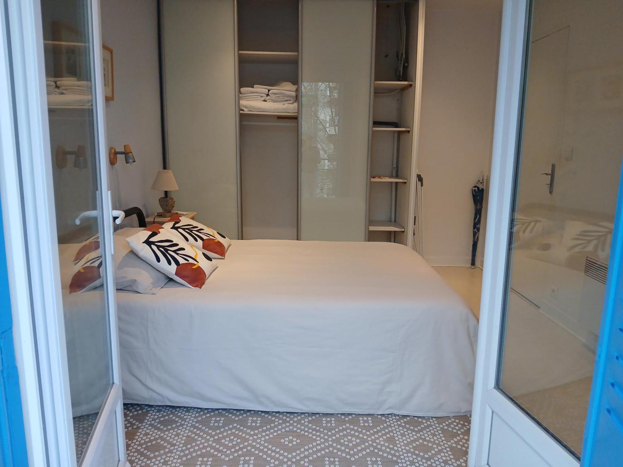 Apartment Centre Bd 1er *